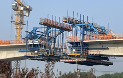 三角挂篮施工技术在桥梁工程中的实践与应用——基于建筑劳务分包的视角