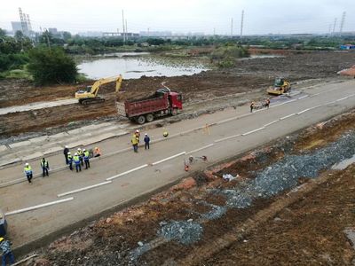 合力铺就“胜利之路” 中建三局一公司武汉京东方生产区道路工程施工纪实