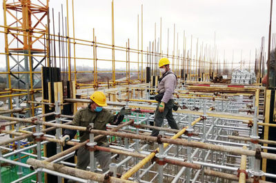 青岛双元路拓宽改造与潍莱高铁等交通建设项目全面启动，建筑劳务分包市场迎来新机遇